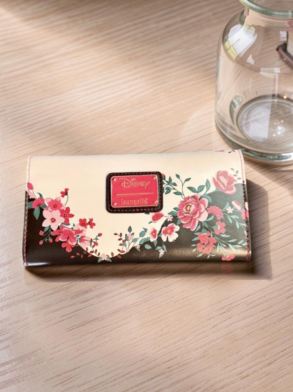 Disney Lounge Fly Winnie the Pooh,
piglet,embroidered flowers,Pink,Cream wallet